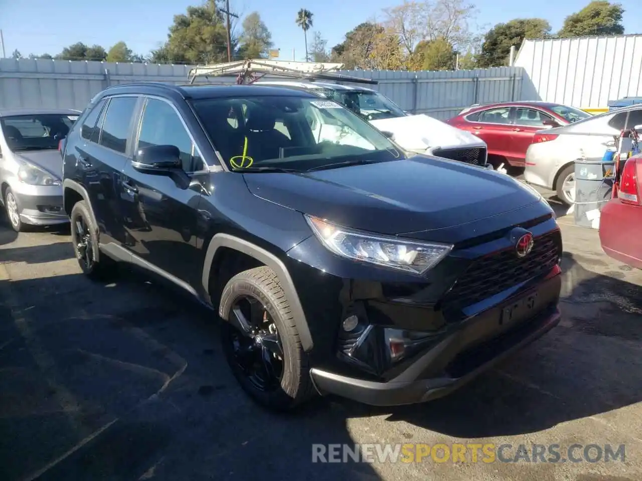 1 Photograph of a damaged car 2T3P1RFV6KW052458 TOYOTA RAV4 2019