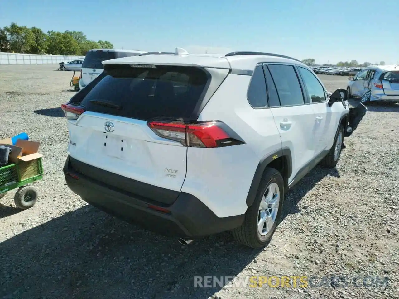 4 Photograph of a damaged car 2T3P1RFV6KW058499 TOYOTA RAV4 2019