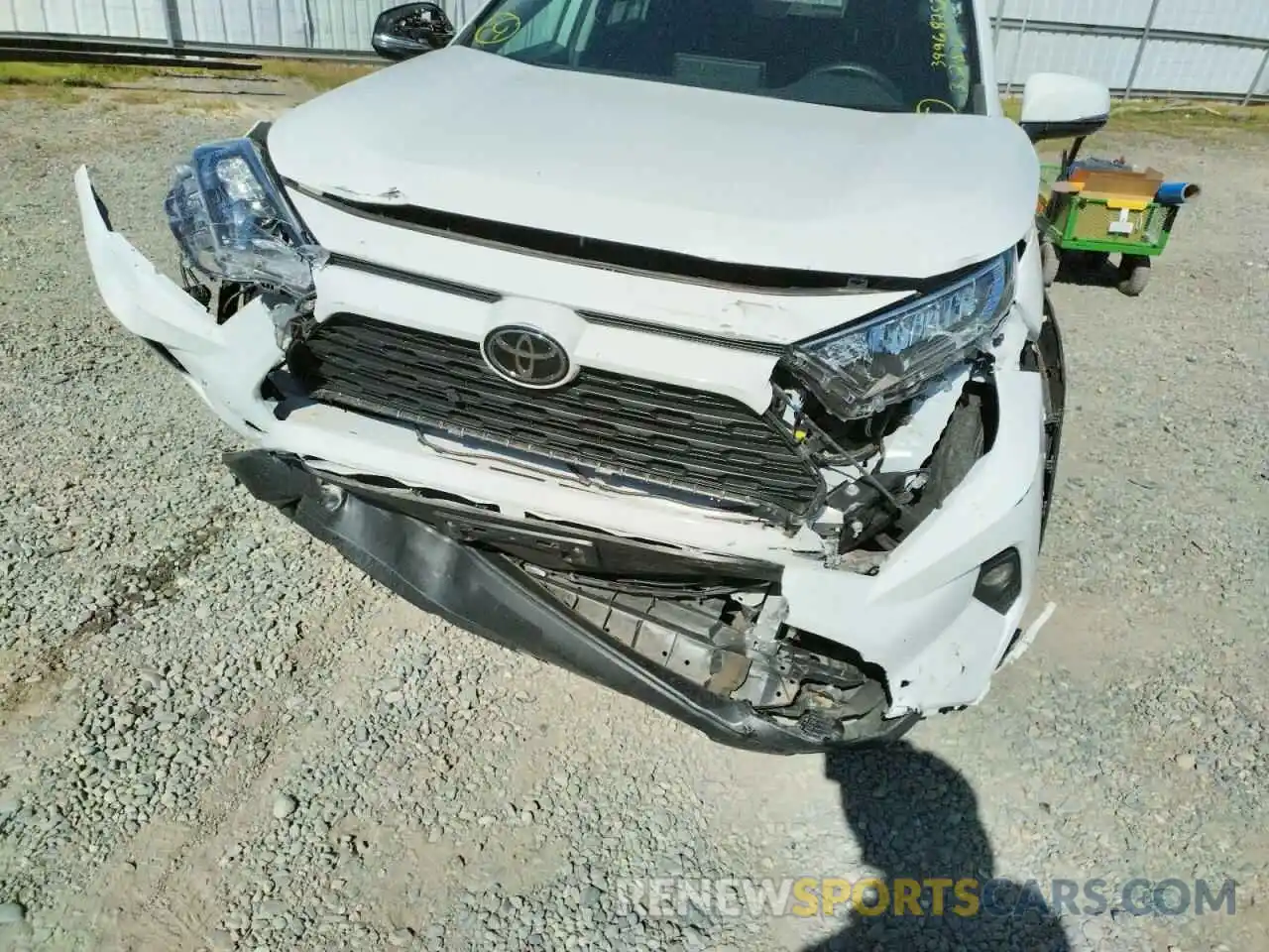 9 Photograph of a damaged car 2T3P1RFV6KW058499 TOYOTA RAV4 2019