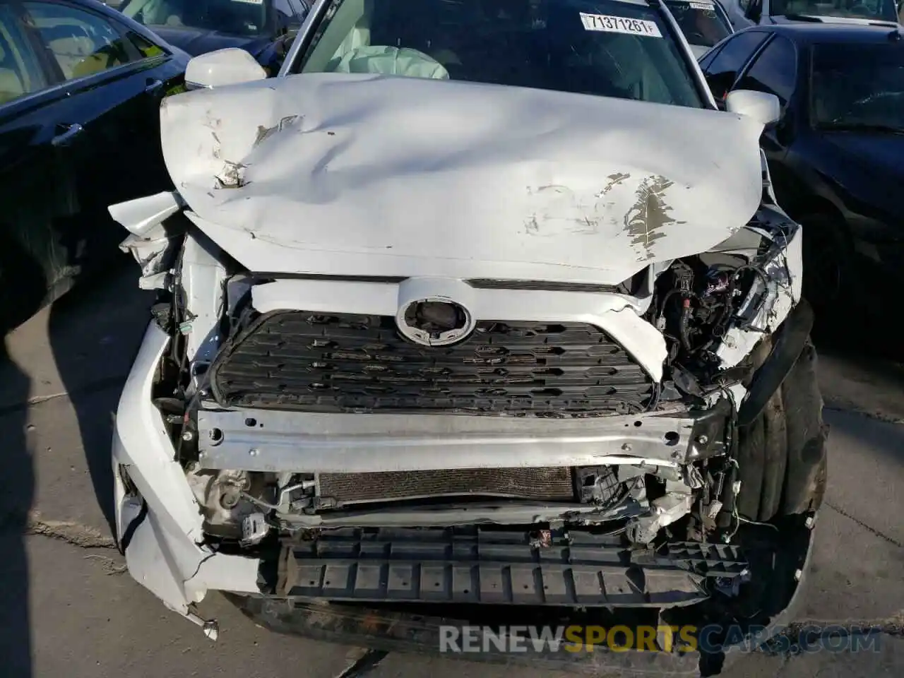 9 Photograph of a damaged car 2T3P1RFV6KW065985 TOYOTA RAV4 2019