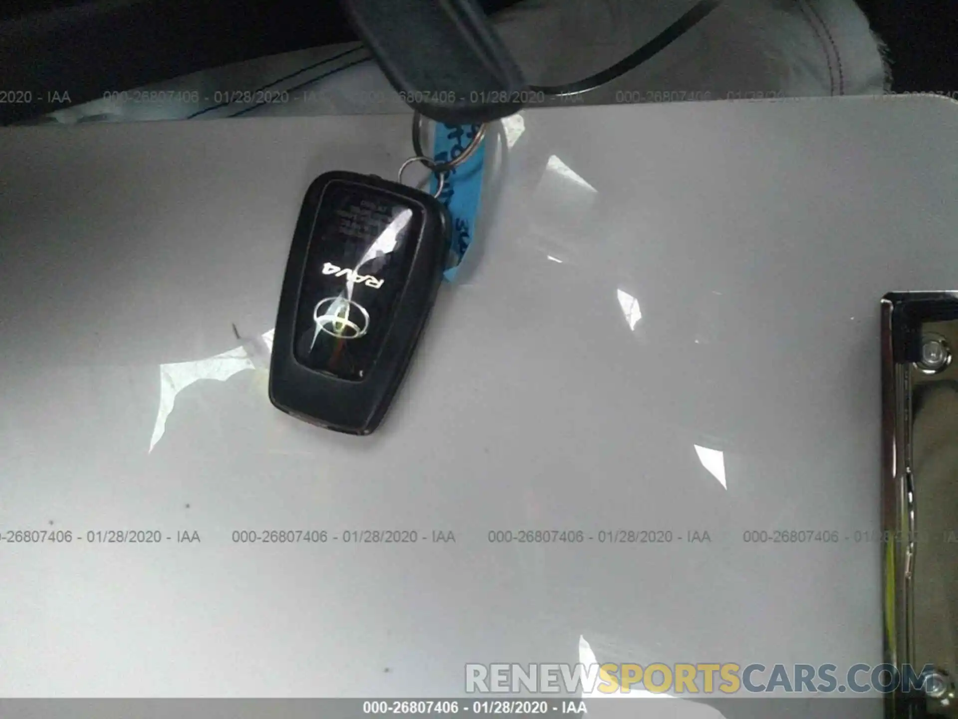 11 Photograph of a damaged car 2T3P1RFV6KW066411 TOYOTA RAV4 2019