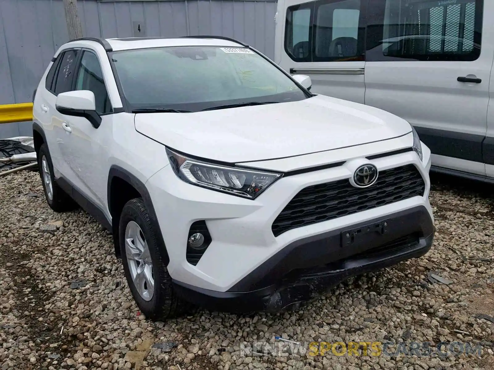 1 Photograph of a damaged car 2T3P1RFV6KW073648 TOYOTA RAV4 2019