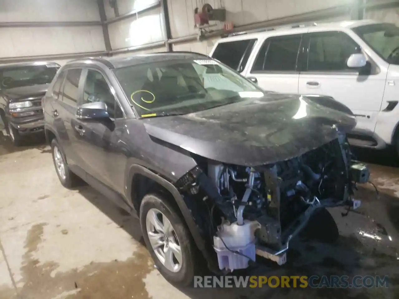 1 Photograph of a damaged car 2T3P1RFV6KW078672 TOYOTA RAV4 2019