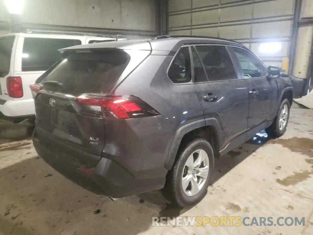 4 Photograph of a damaged car 2T3P1RFV6KW078672 TOYOTA RAV4 2019