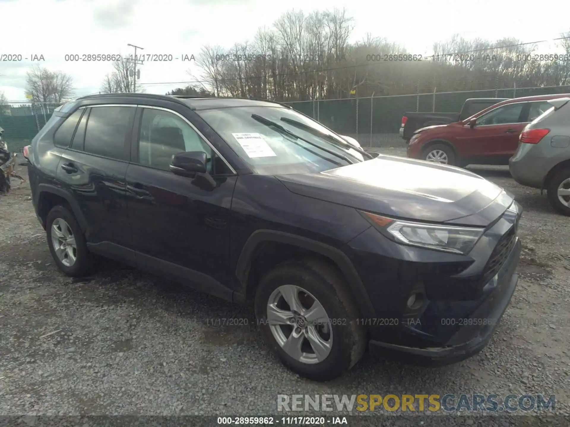 1 Photograph of a damaged car 2T3P1RFV6KW080907 TOYOTA RAV4 2019