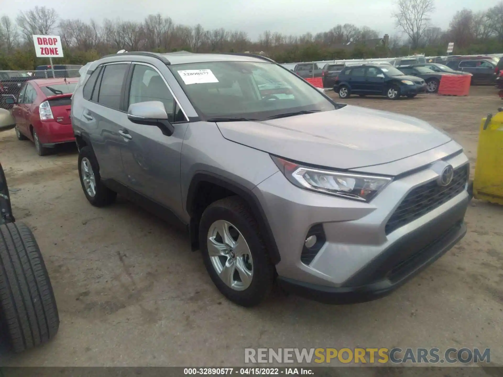 1 Photograph of a damaged car 2T3P1RFV6KW081829 TOYOTA RAV4 2019