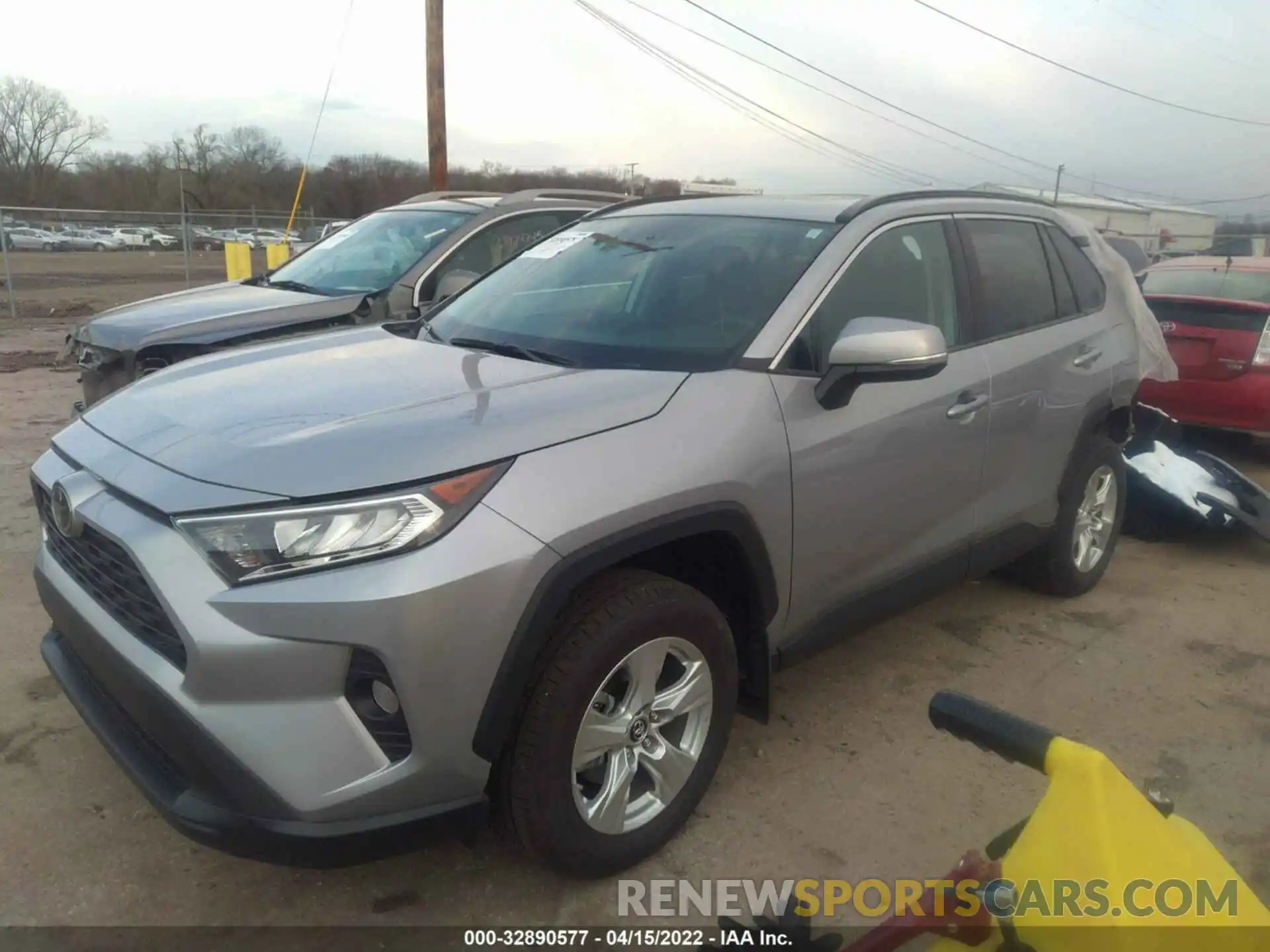 2 Photograph of a damaged car 2T3P1RFV6KW081829 TOYOTA RAV4 2019