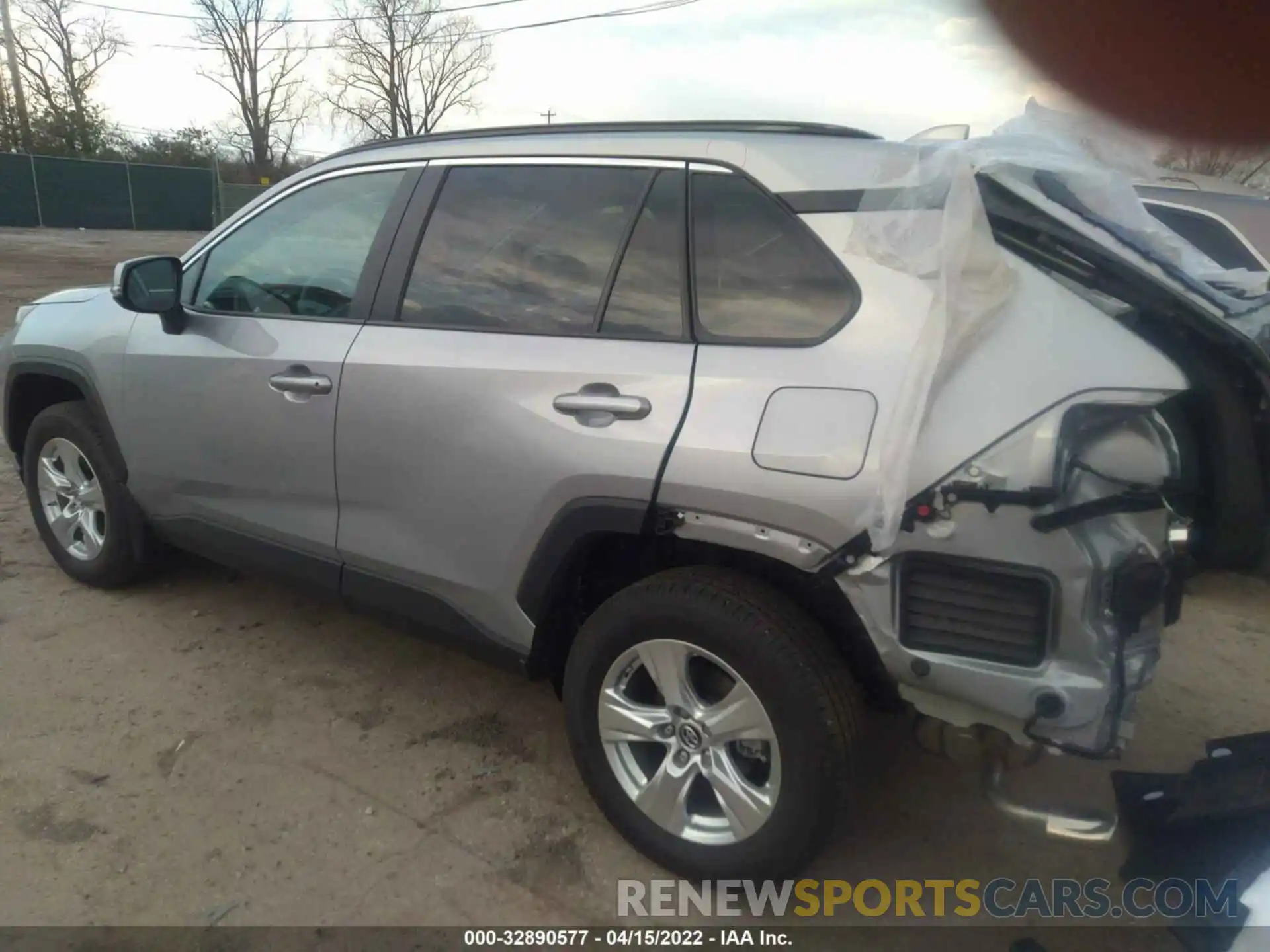 3 Photograph of a damaged car 2T3P1RFV6KW081829 TOYOTA RAV4 2019