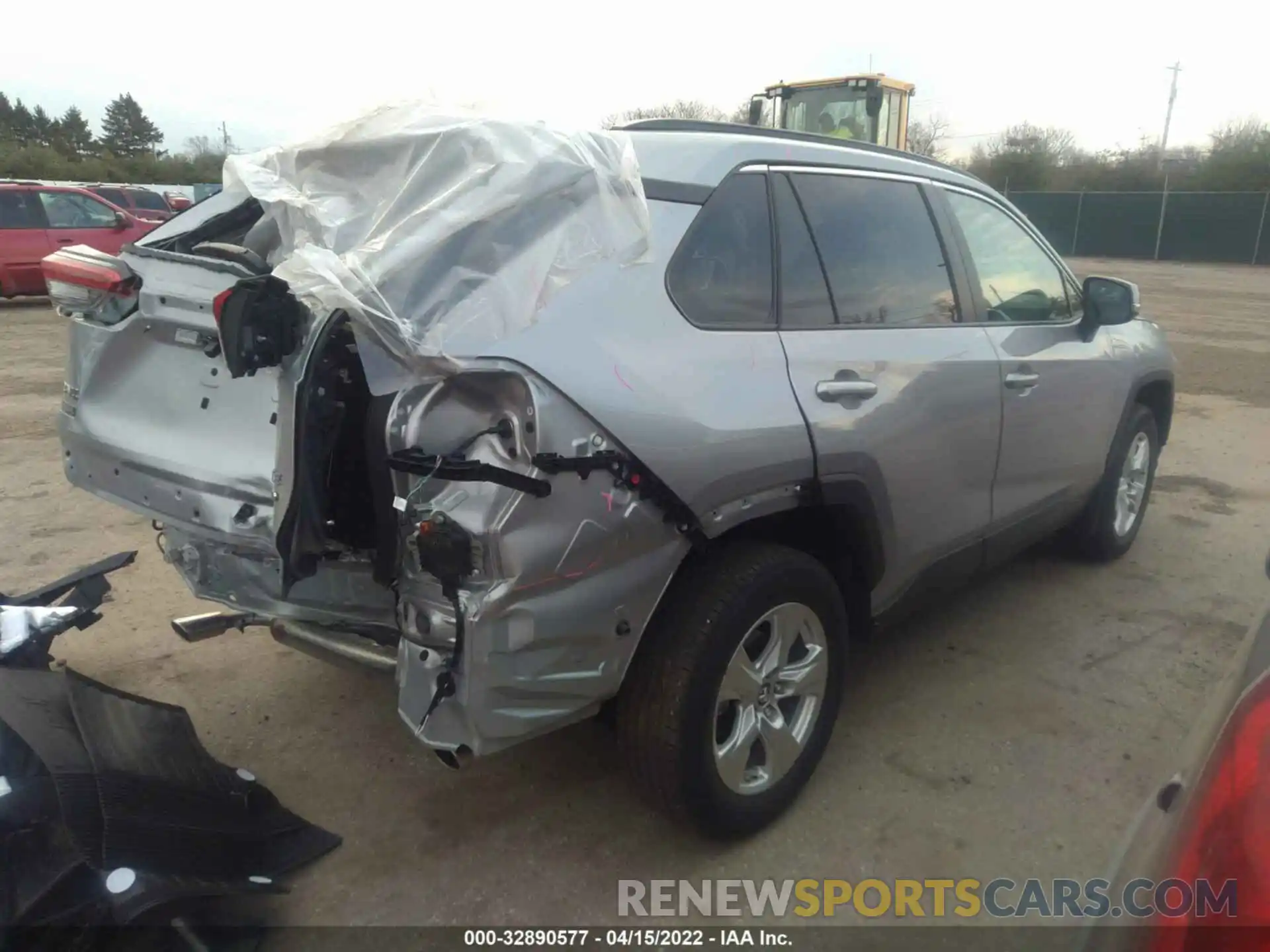 4 Photograph of a damaged car 2T3P1RFV6KW081829 TOYOTA RAV4 2019