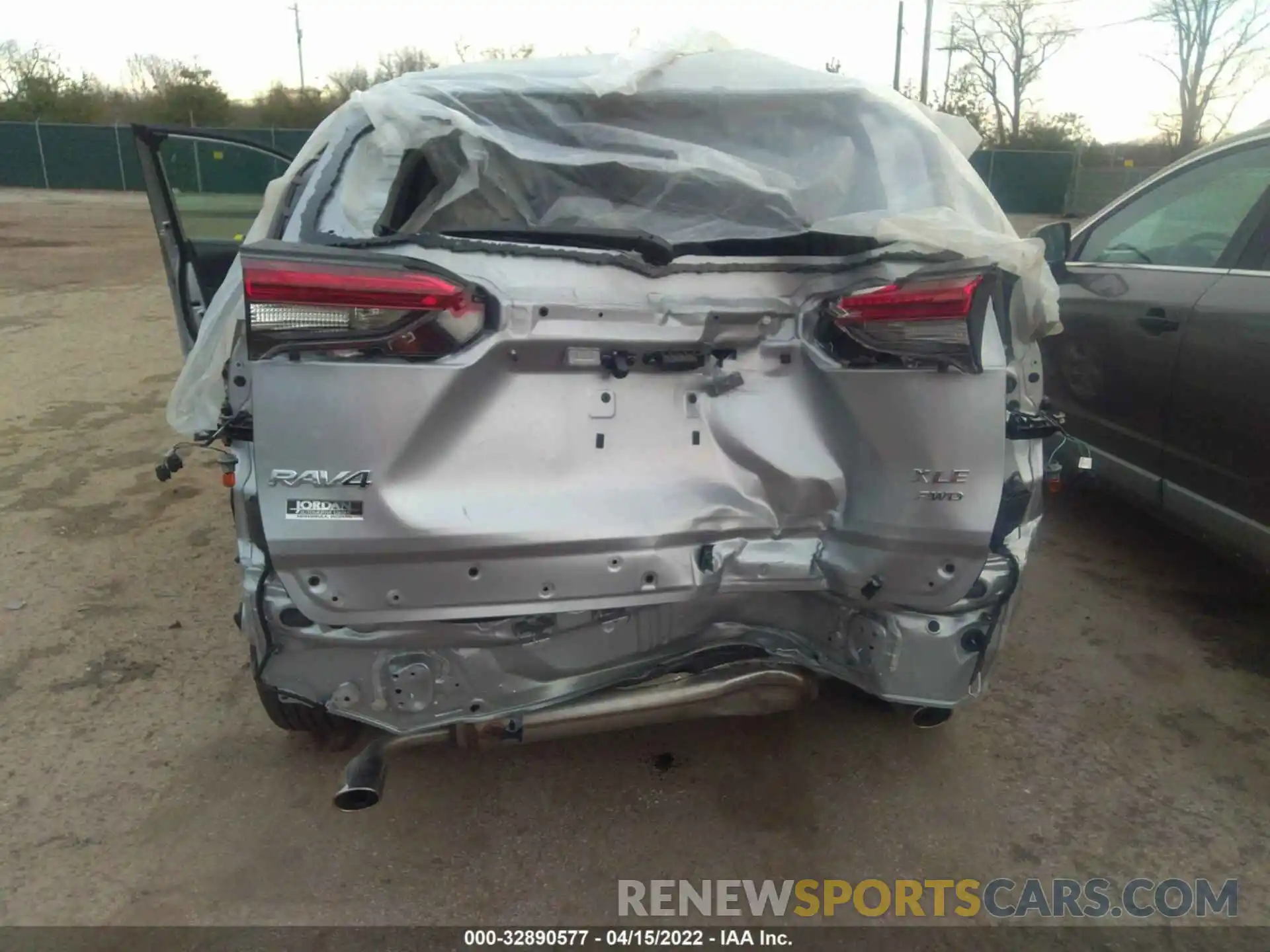 6 Photograph of a damaged car 2T3P1RFV6KW081829 TOYOTA RAV4 2019