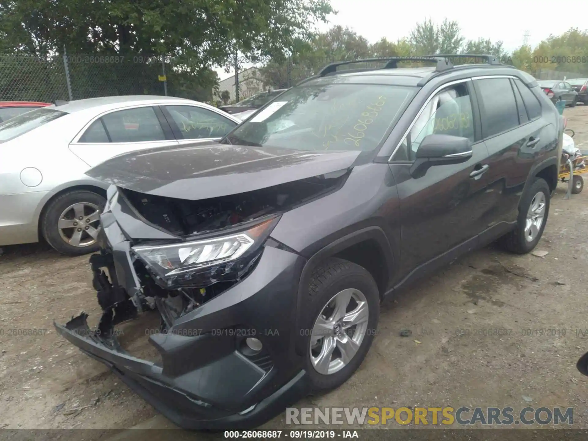 2 Фотография поврежденного автомобиля 2T3P1RFV7KC005439 TOYOTA RAV4 2019