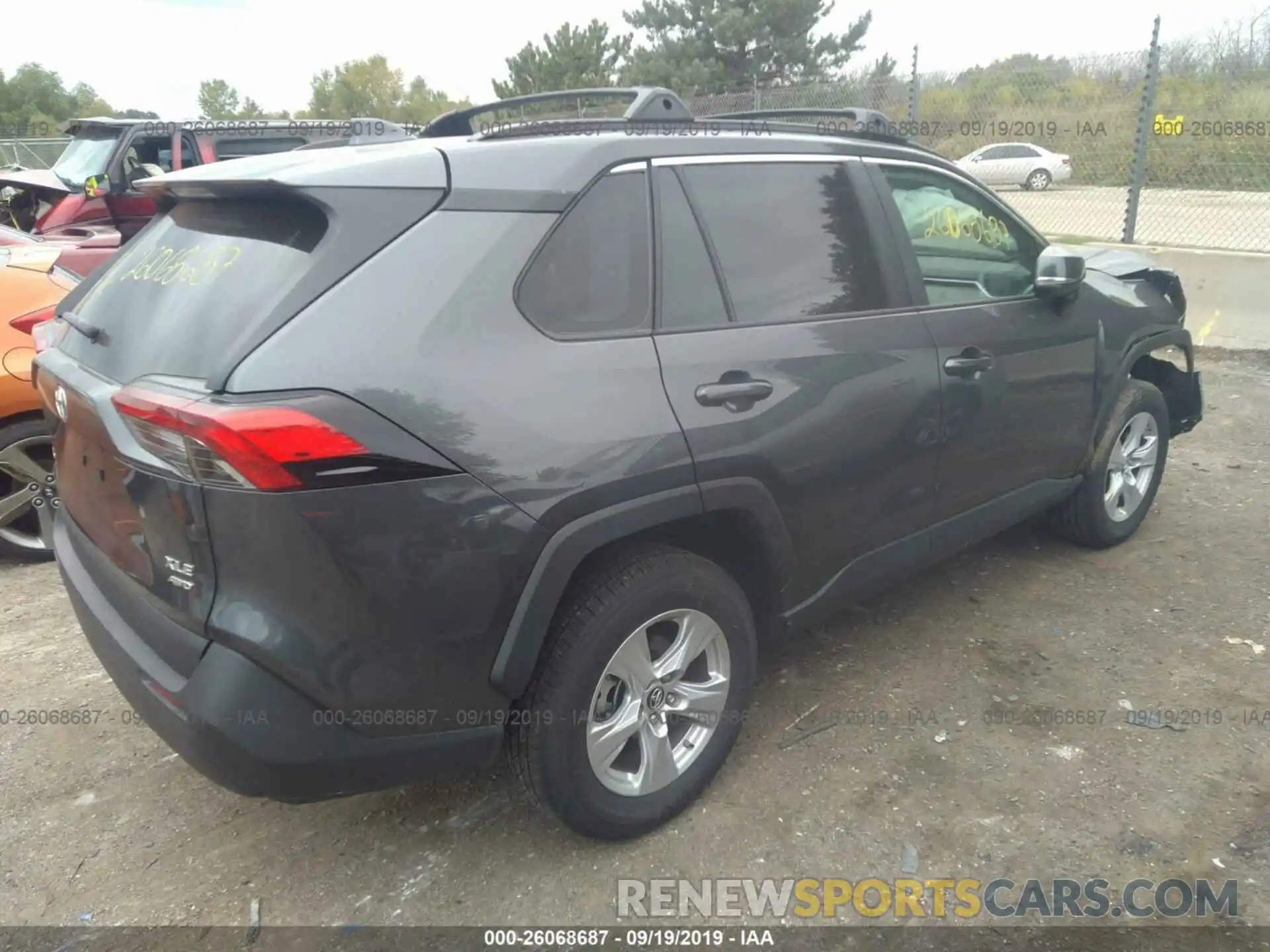 4 Фотография поврежденного автомобиля 2T3P1RFV7KC005439 TOYOTA RAV4 2019