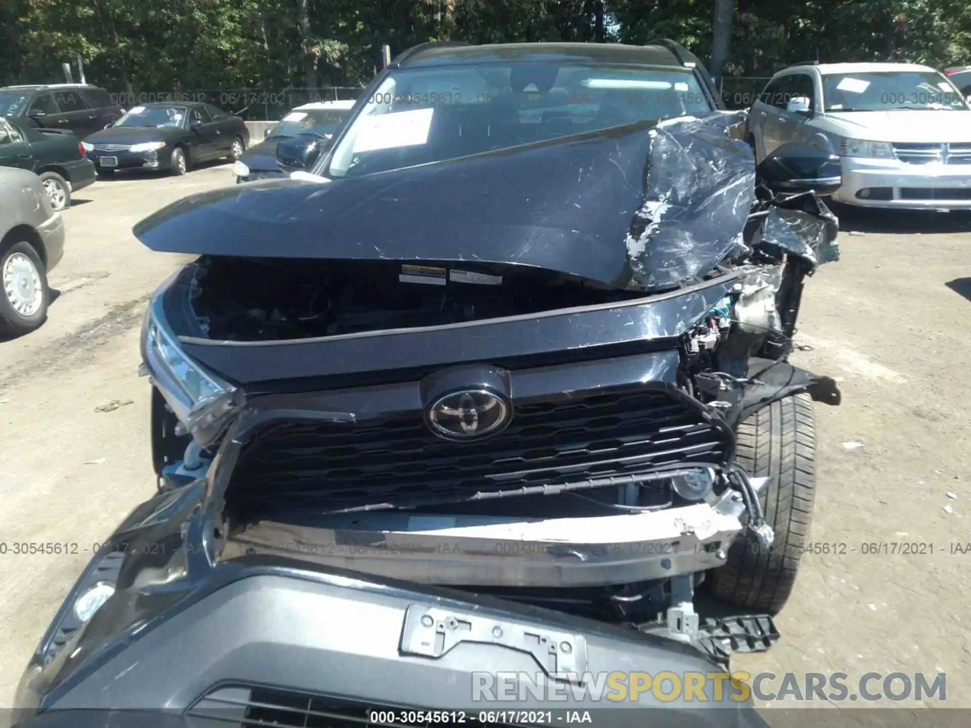 10 Photograph of a damaged car 2T3P1RFV7KC007644 TOYOTA RAV4 2019