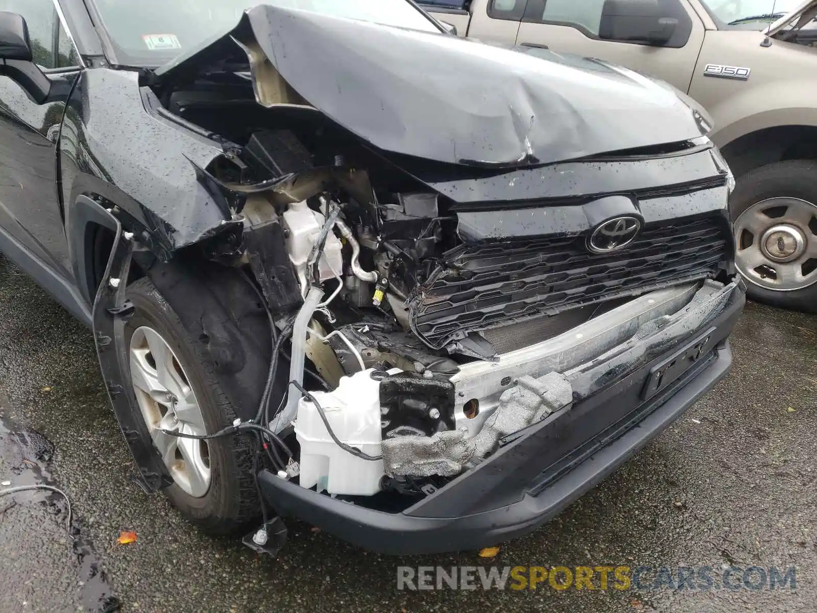 9 Photograph of a damaged car 2T3P1RFV7KC008695 TOYOTA RAV4 2019