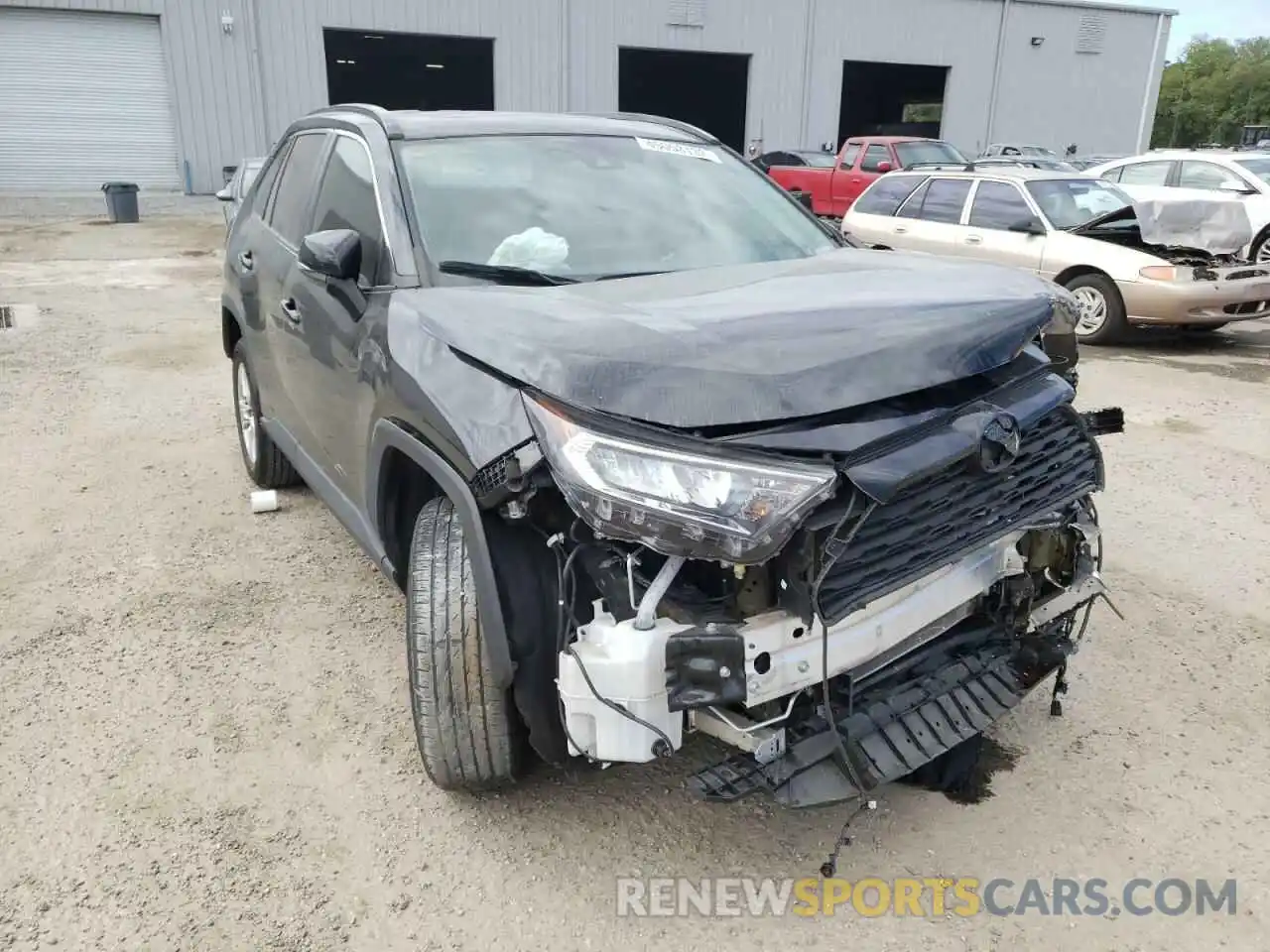 1 Photograph of a damaged car 2T3P1RFV7KC009684 TOYOTA RAV4 2019