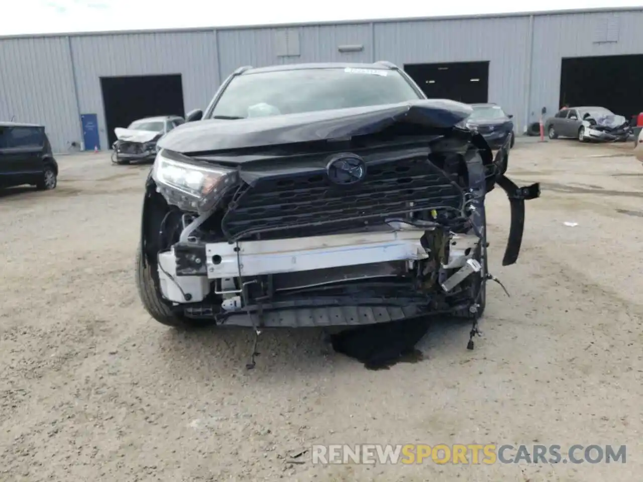 9 Photograph of a damaged car 2T3P1RFV7KC009684 TOYOTA RAV4 2019