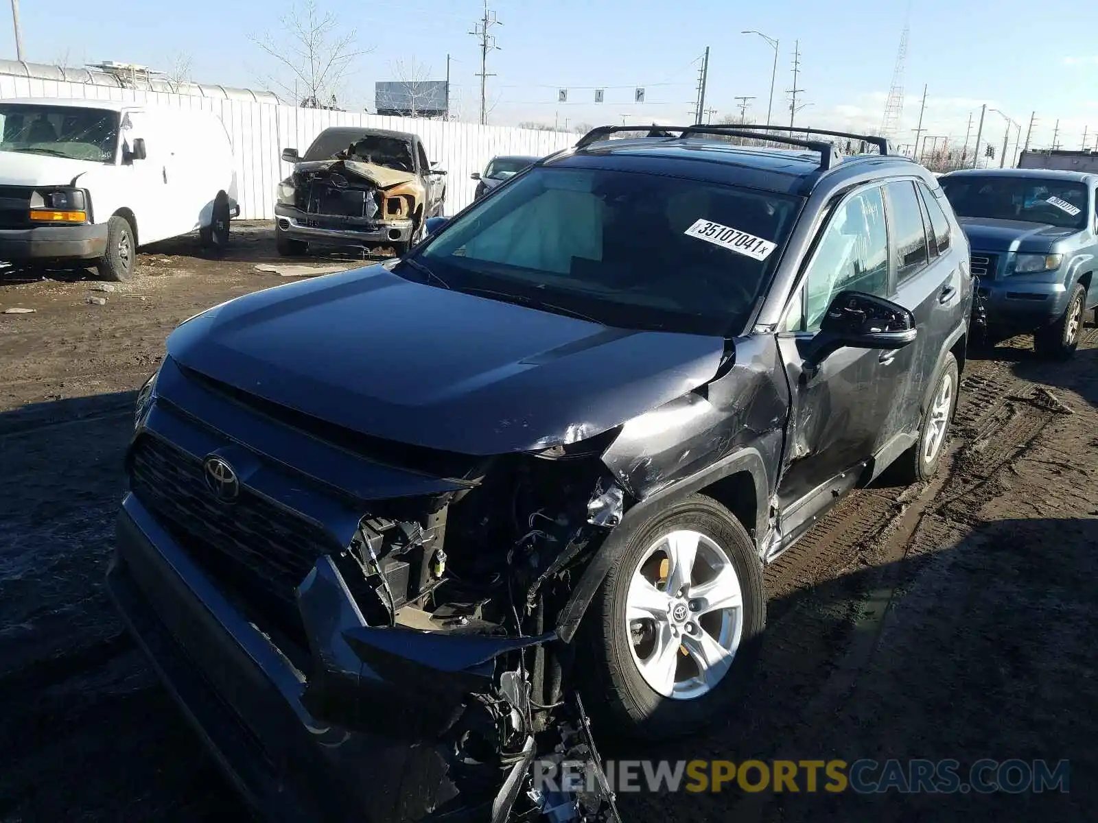 2 Фотография поврежденного автомобиля 2T3P1RFV7KC012424 TOYOTA RAV4 2019