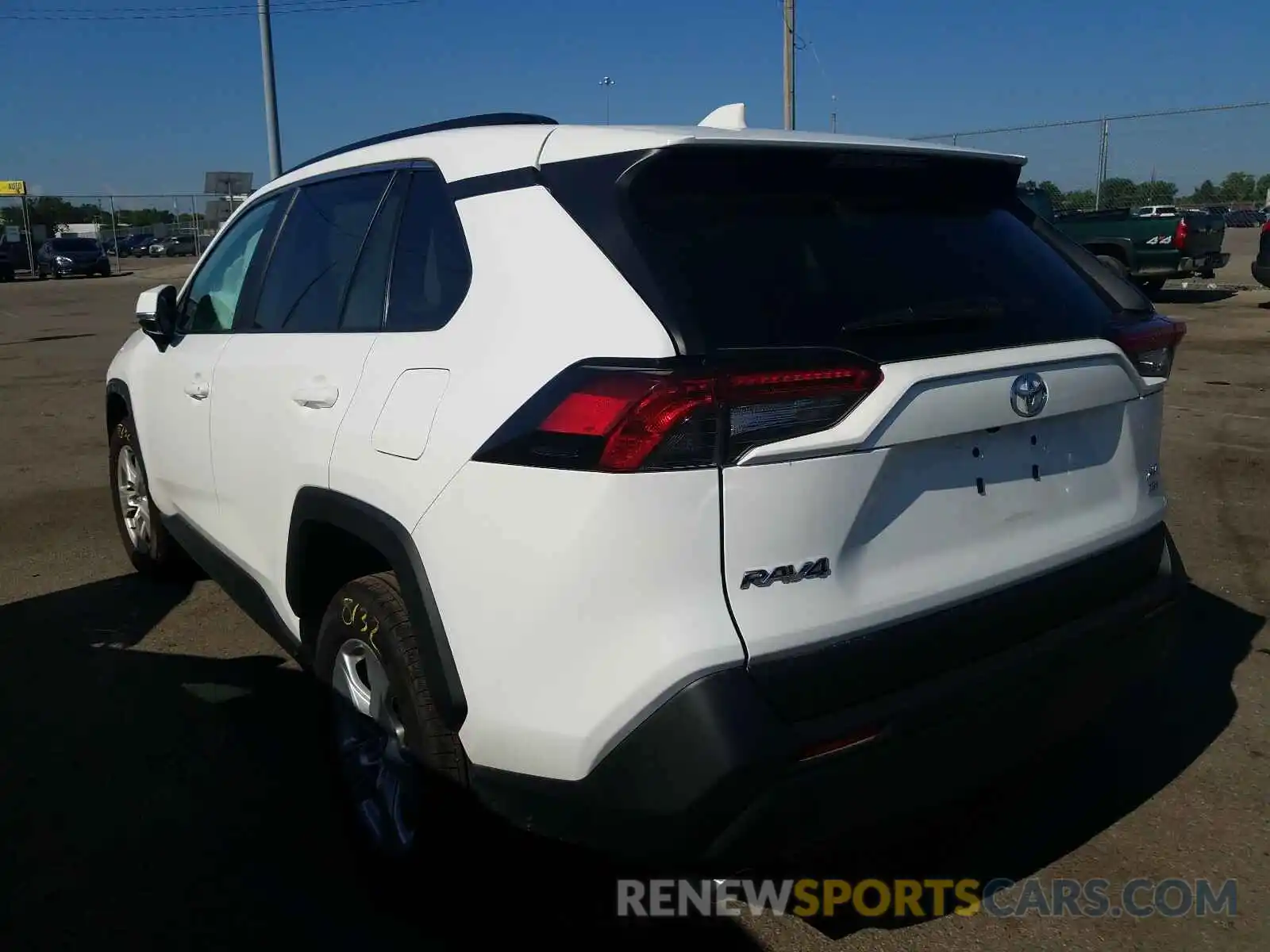 3 Photograph of a damaged car 2T3P1RFV7KC020765 TOYOTA RAV4 2019