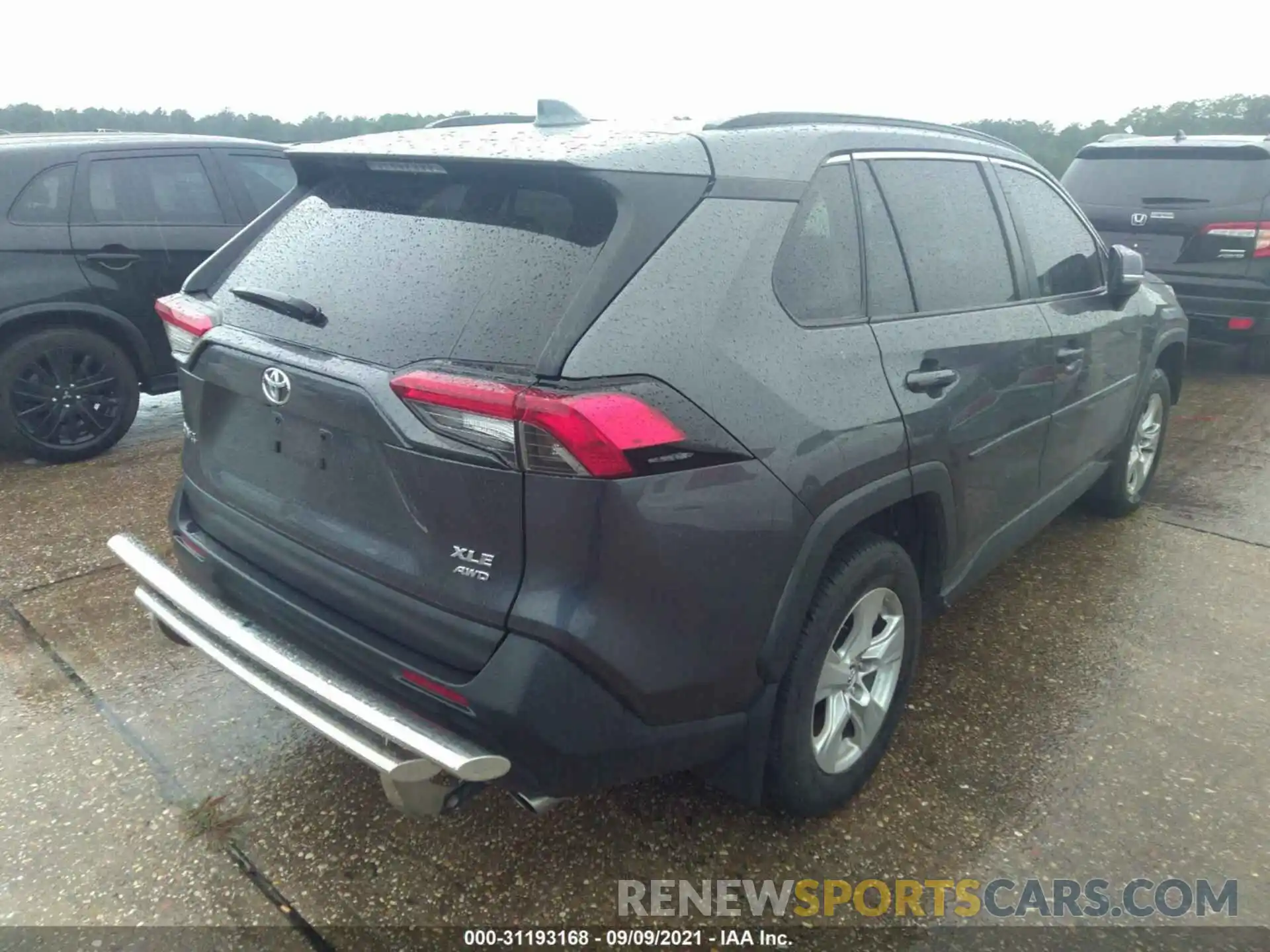 4 Photograph of a damaged car 2T3P1RFV7KC033287 TOYOTA RAV4 2019