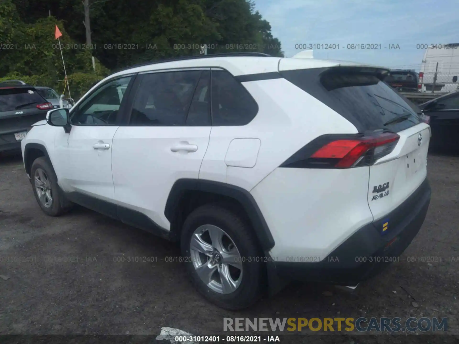 3 Фотография поврежденного автомобиля 2T3P1RFV7KC034875 TOYOTA RAV4 2019