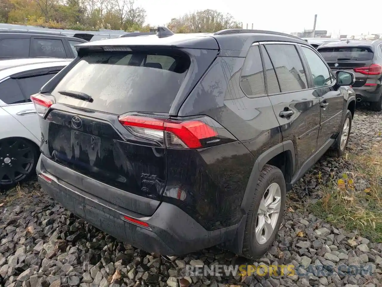 4 Photograph of a damaged car 2T3P1RFV7KC053362 TOYOTA RAV4 2019