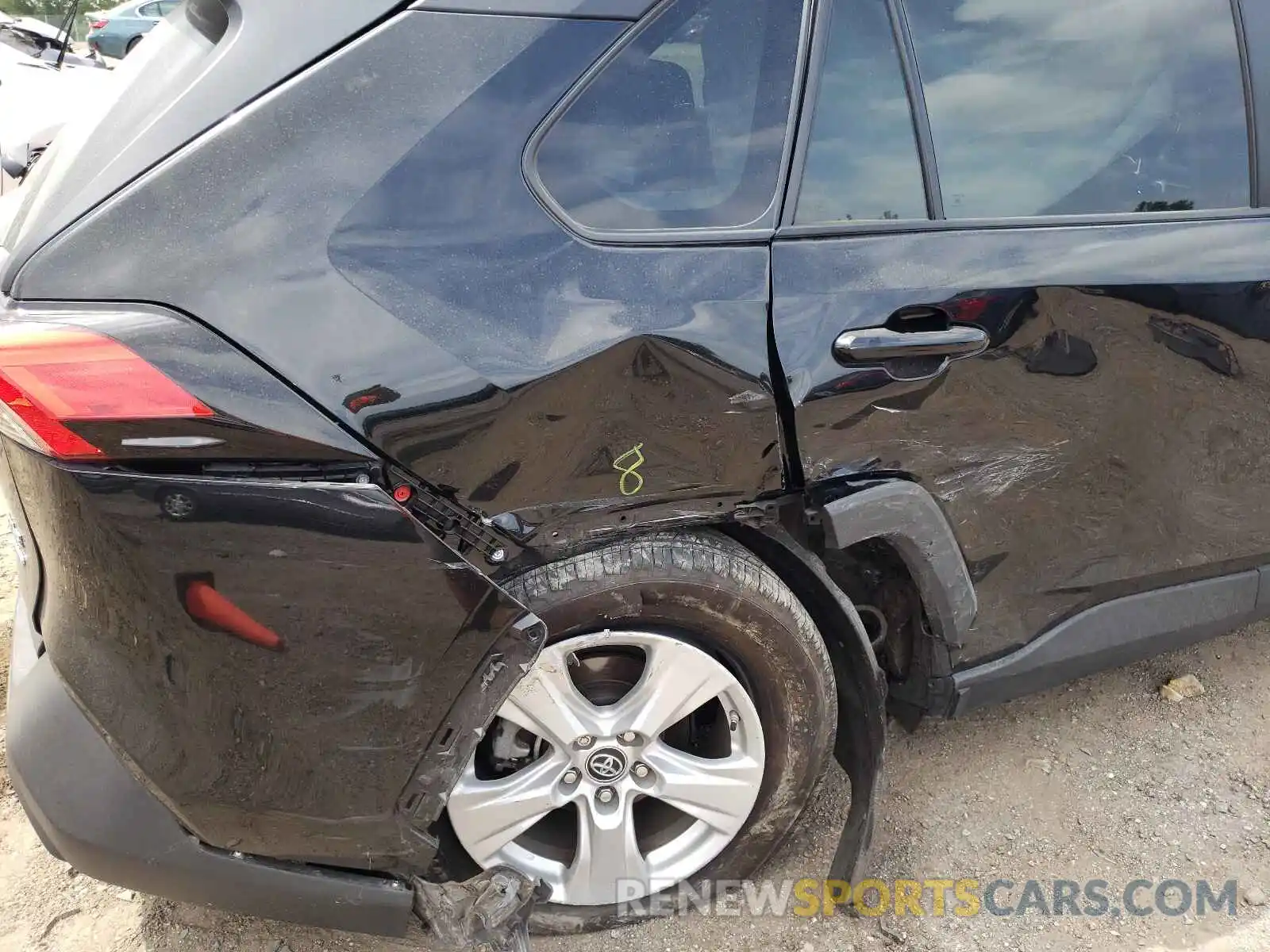 9 Photograph of a damaged car 2T3P1RFV7KC057119 TOYOTA RAV4 2019