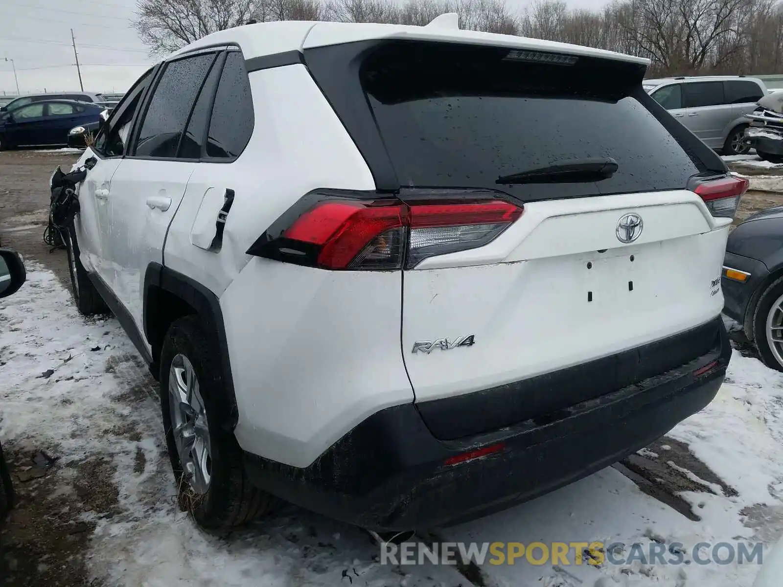 3 Photograph of a damaged car 2T3P1RFV7KW031487 TOYOTA RAV4 2019