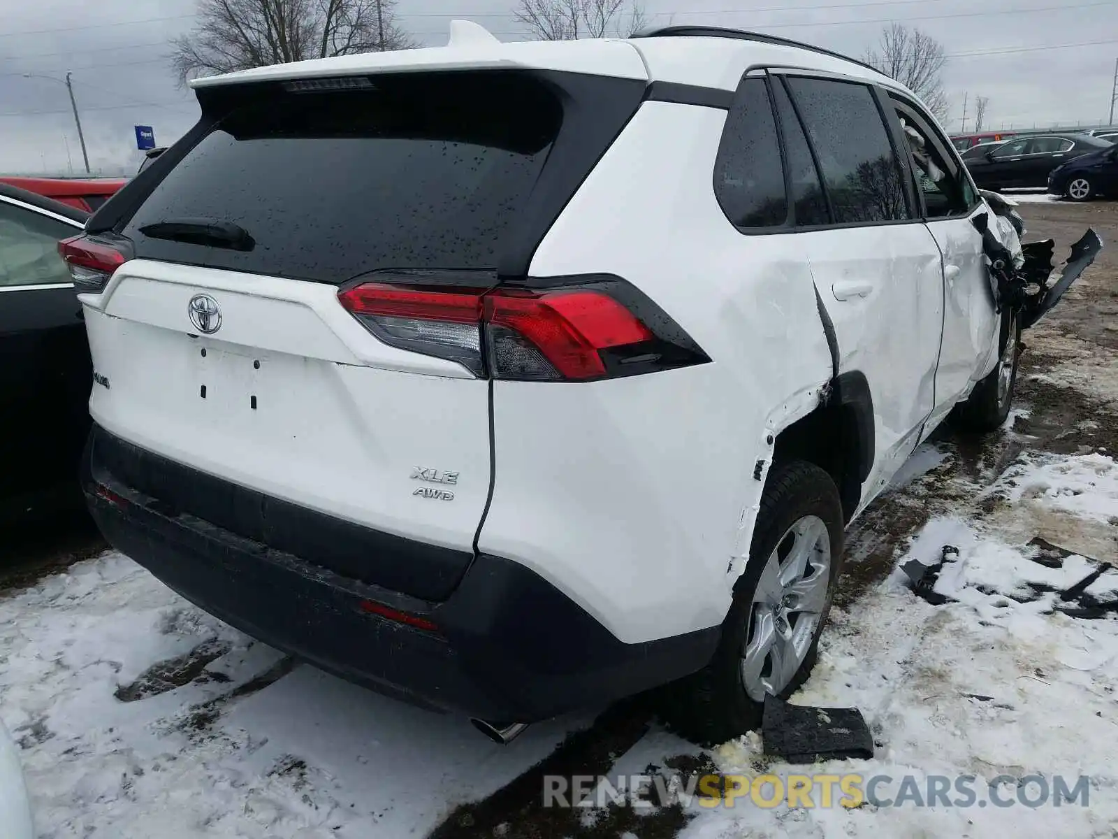 4 Photograph of a damaged car 2T3P1RFV7KW031487 TOYOTA RAV4 2019