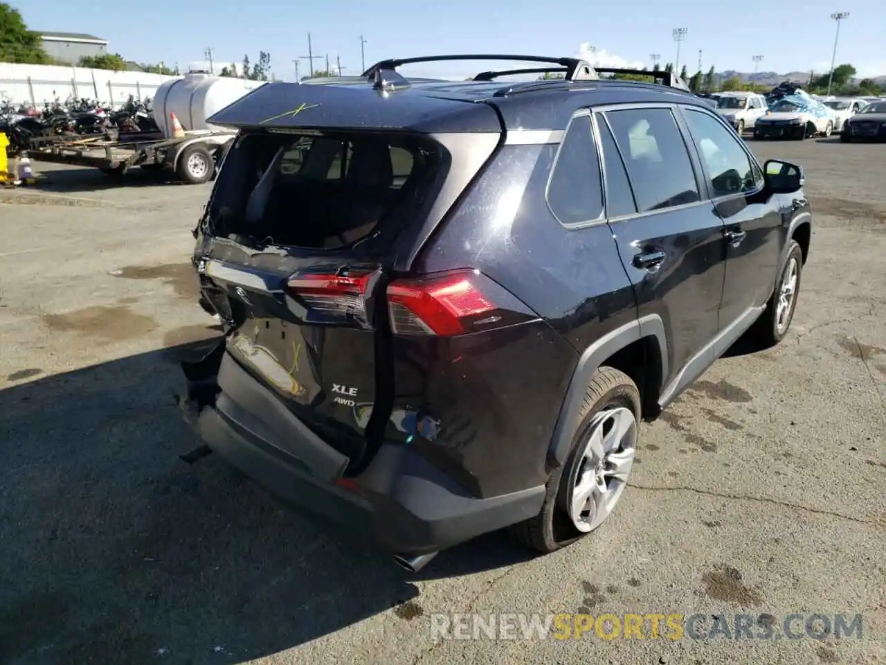 4 Photograph of a damaged car 2T3P1RFV7KW032719 TOYOTA RAV4 2019