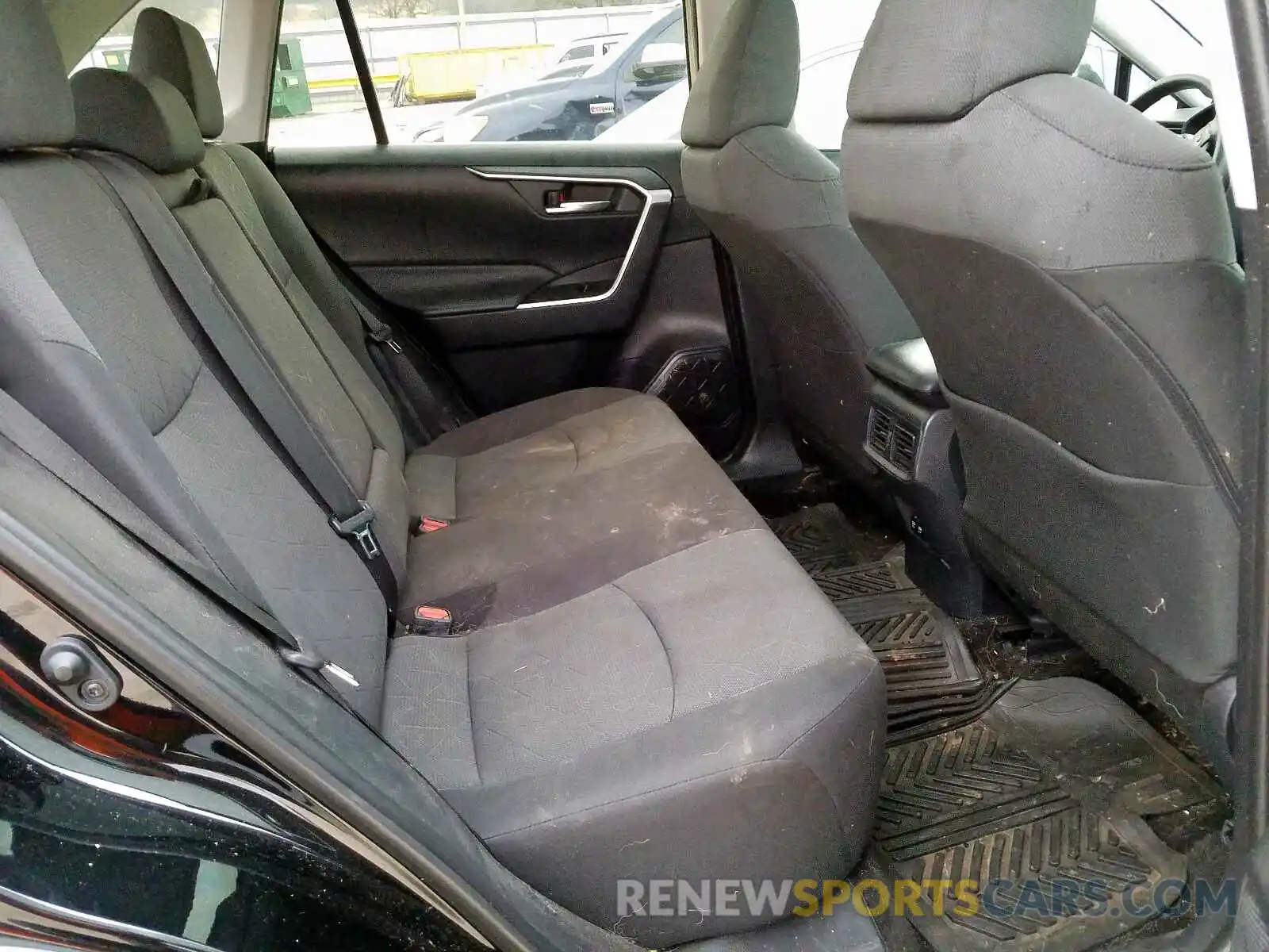 6 Photograph of a damaged car 2T3P1RFV7KW035751 TOYOTA RAV4 2019