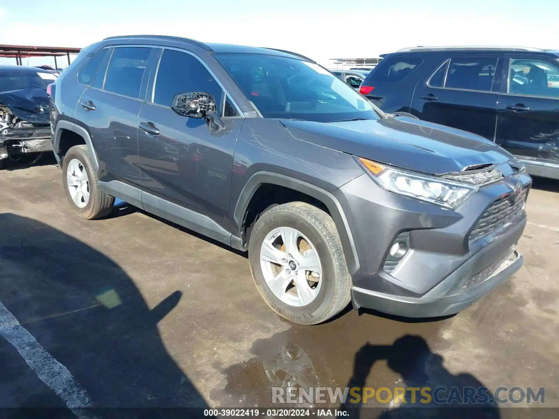 1 Photograph of a damaged car 2T3P1RFV7KW042537 TOYOTA RAV4 2019