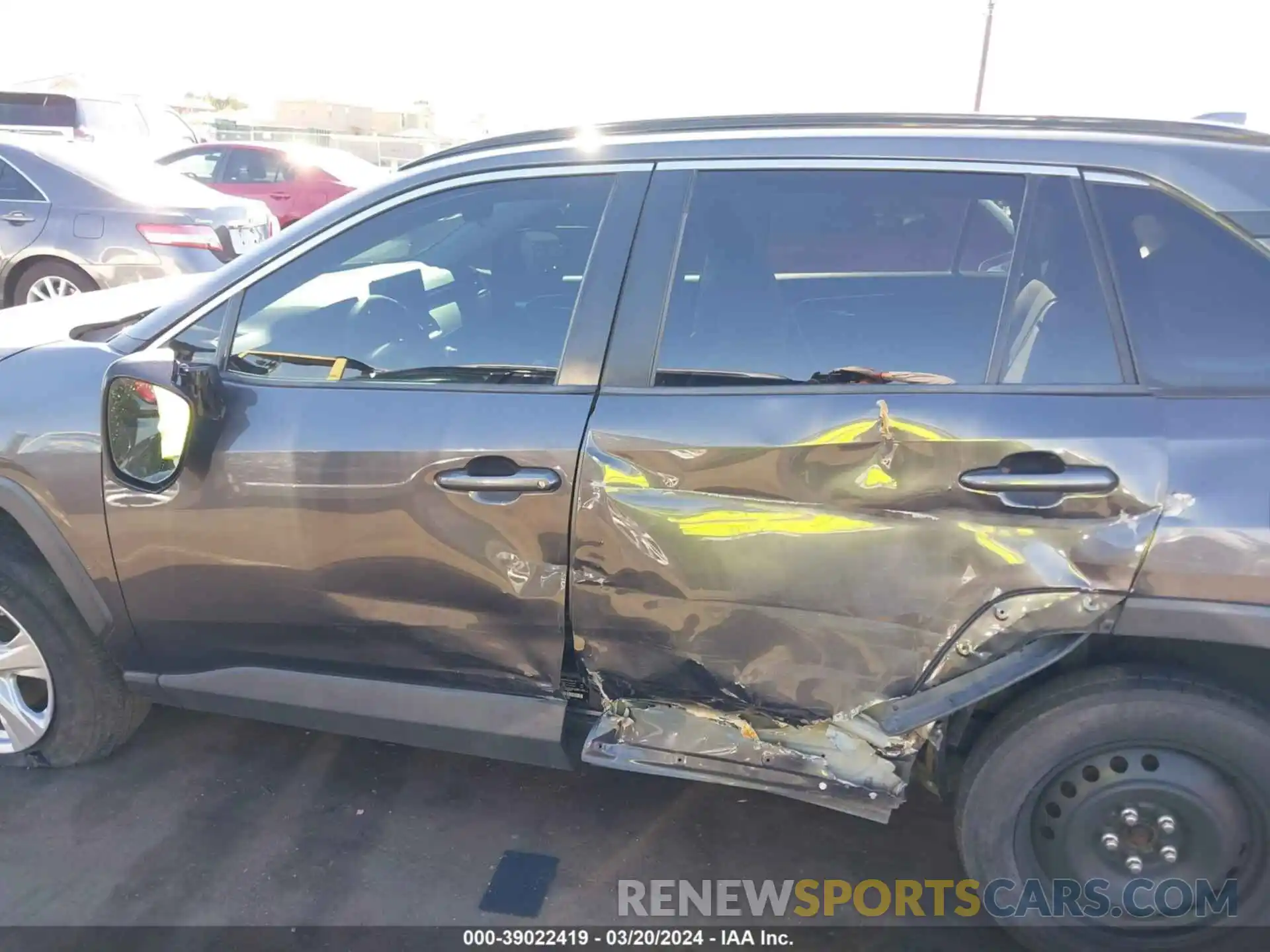 14 Photograph of a damaged car 2T3P1RFV7KW042537 TOYOTA RAV4 2019