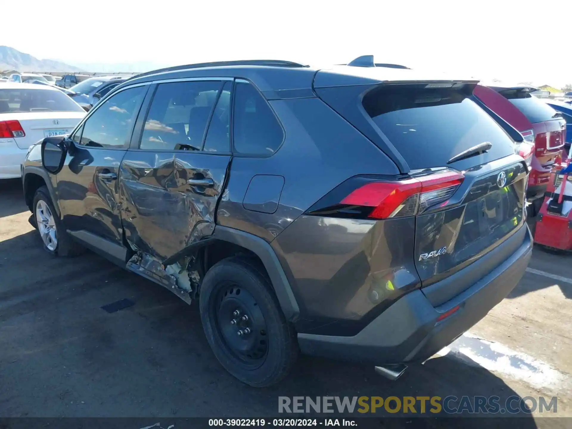 3 Фотография поврежденного автомобиля 2T3P1RFV7KW042537 TOYOTA RAV4 2019