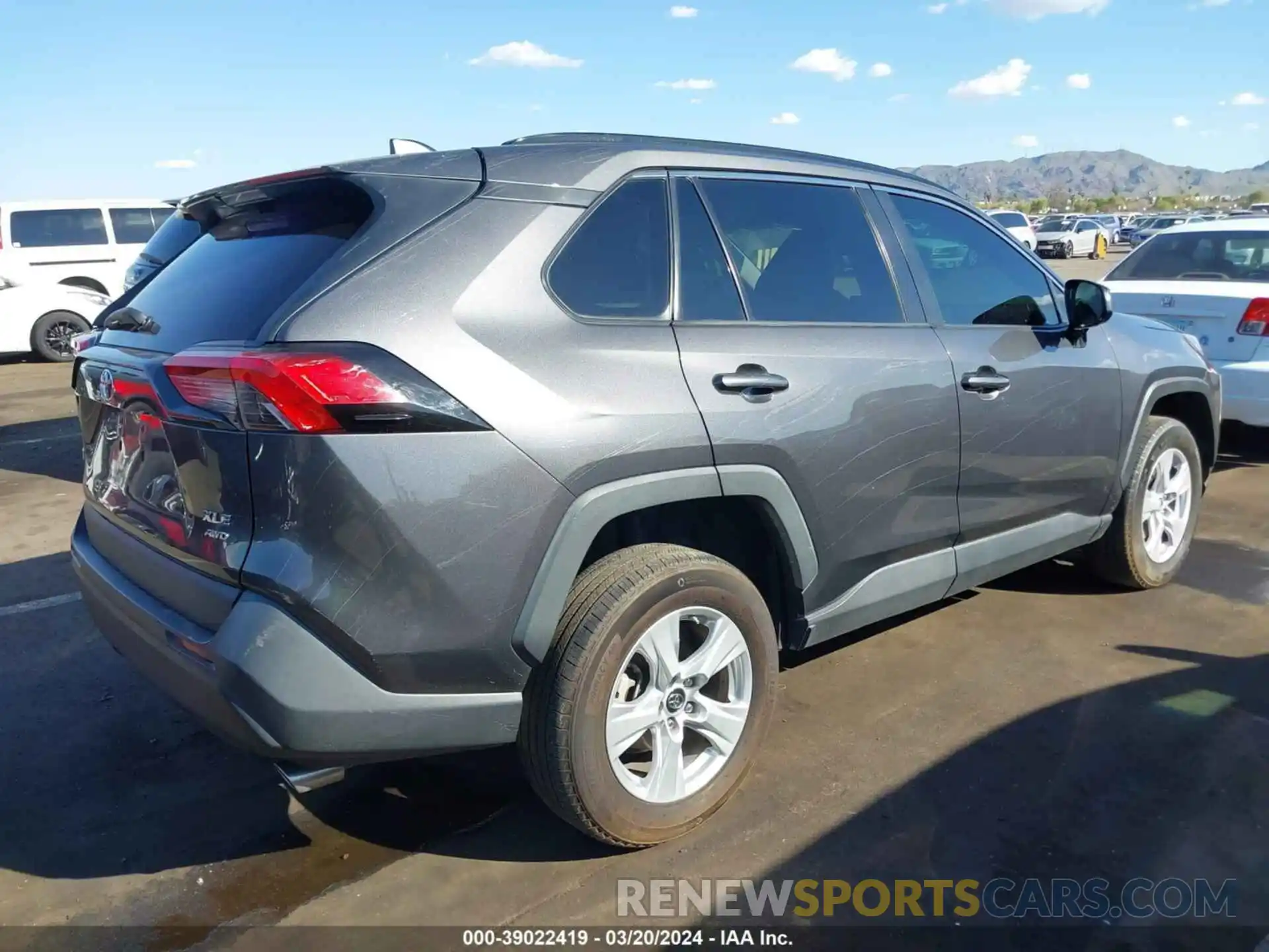 4 Photograph of a damaged car 2T3P1RFV7KW042537 TOYOTA RAV4 2019