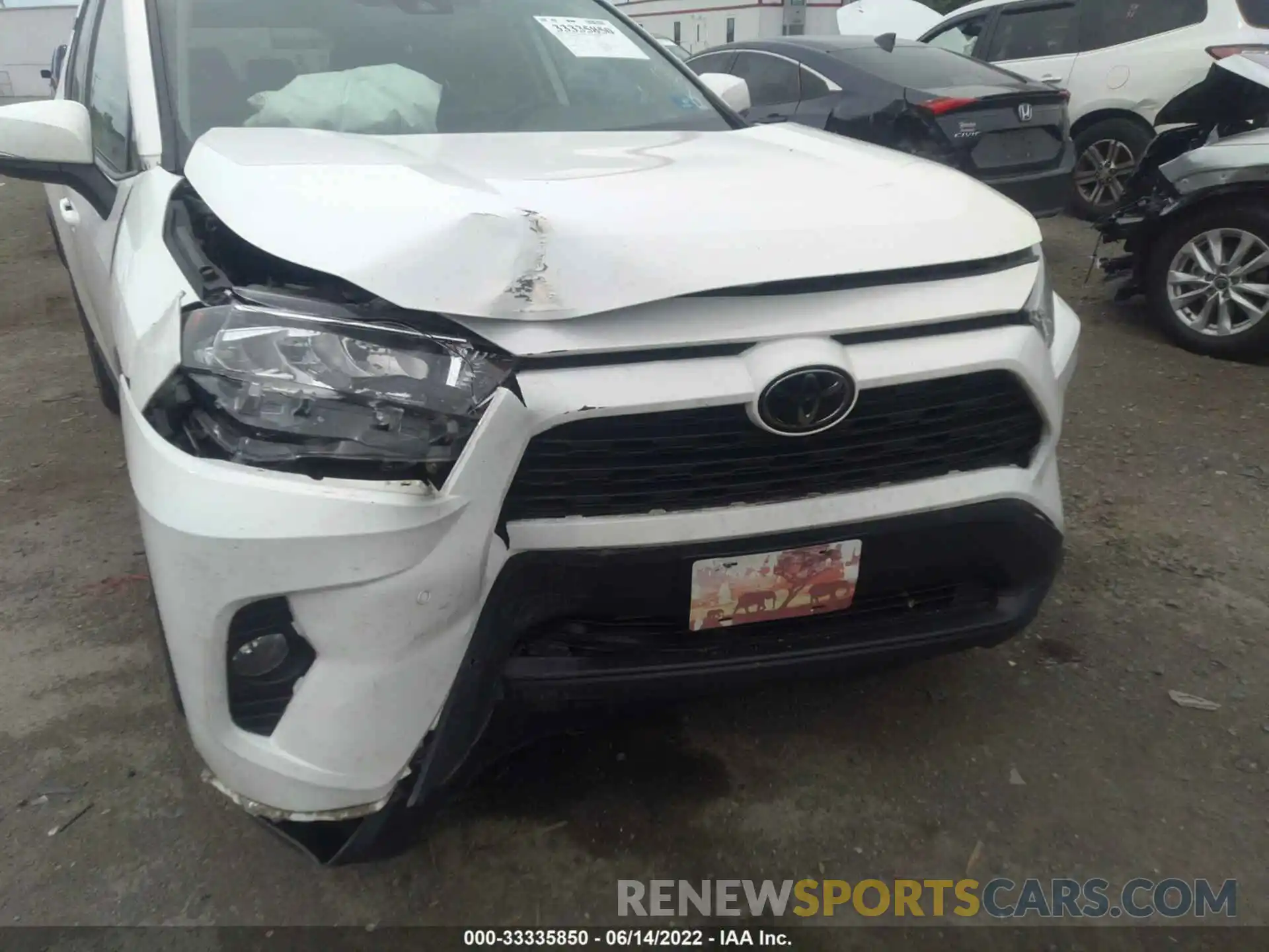 6 Photograph of a damaged car 2T3P1RFV7KW043946 TOYOTA RAV4 2019