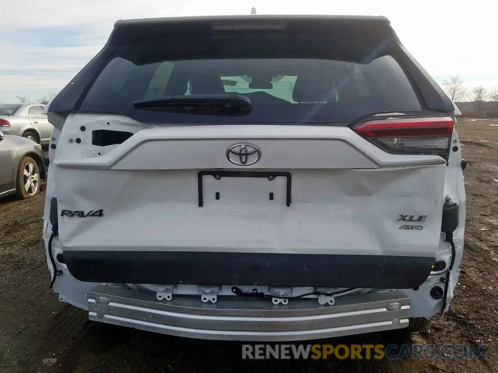 9 Photograph of a damaged car 2T3P1RFV7KW045809 TOYOTA RAV4 2019