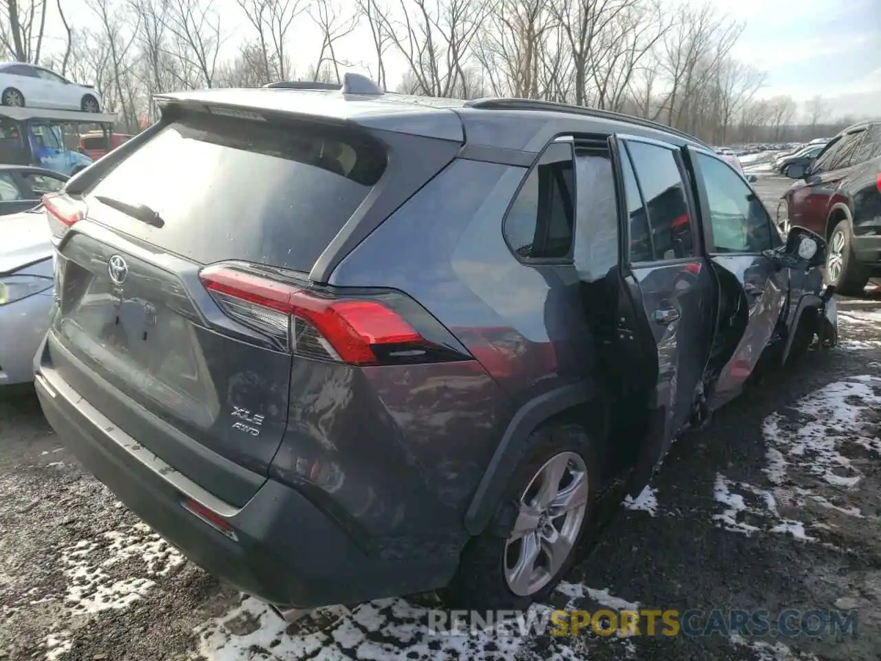 4 Photograph of a damaged car 2T3P1RFV7KW051058 TOYOTA RAV4 2019