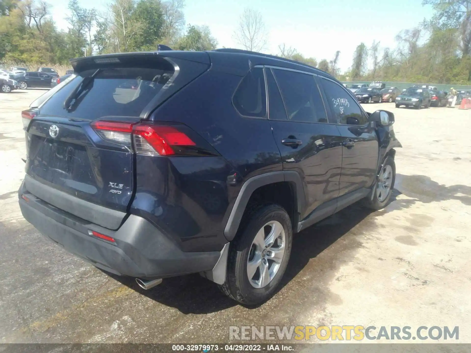 4 Photograph of a damaged car 2T3P1RFV7KW051383 TOYOTA RAV4 2019