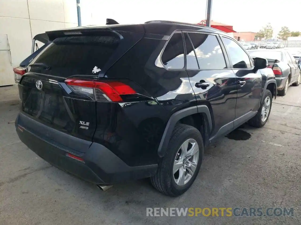 4 Photograph of a damaged car 2T3P1RFV7KW053683 TOYOTA RAV4 2019