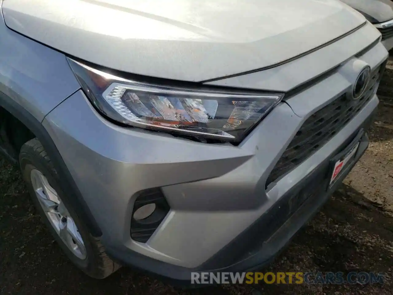 10 Фотография поврежденного автомобиля 2T3P1RFV7KW055501 TOYOTA RAV4 2019