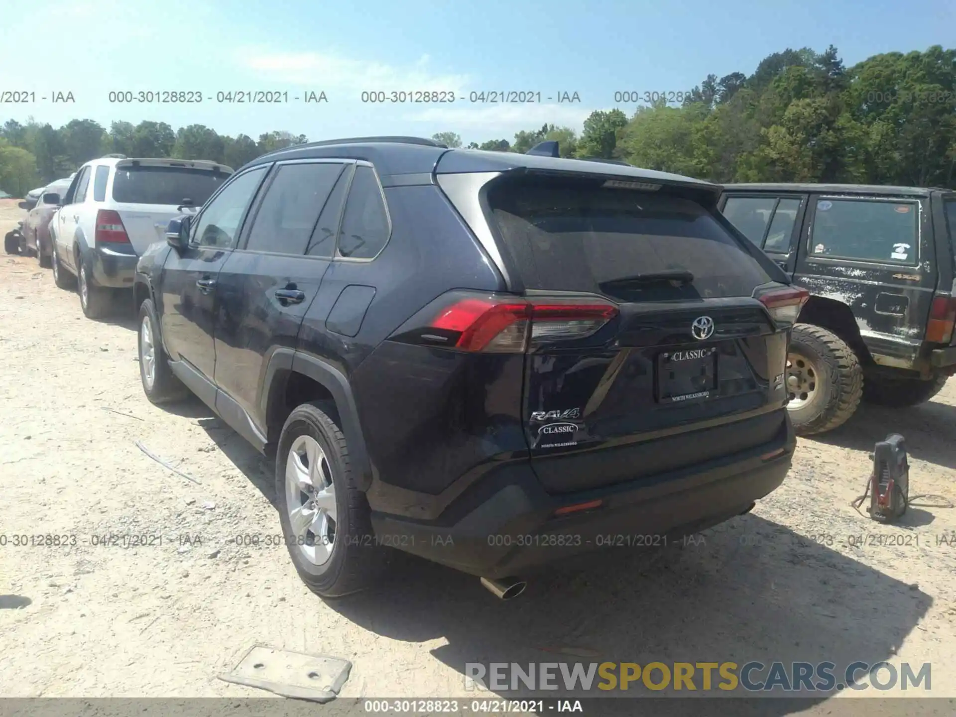 3 Photograph of a damaged car 2T3P1RFV7KW056017 TOYOTA RAV4 2019