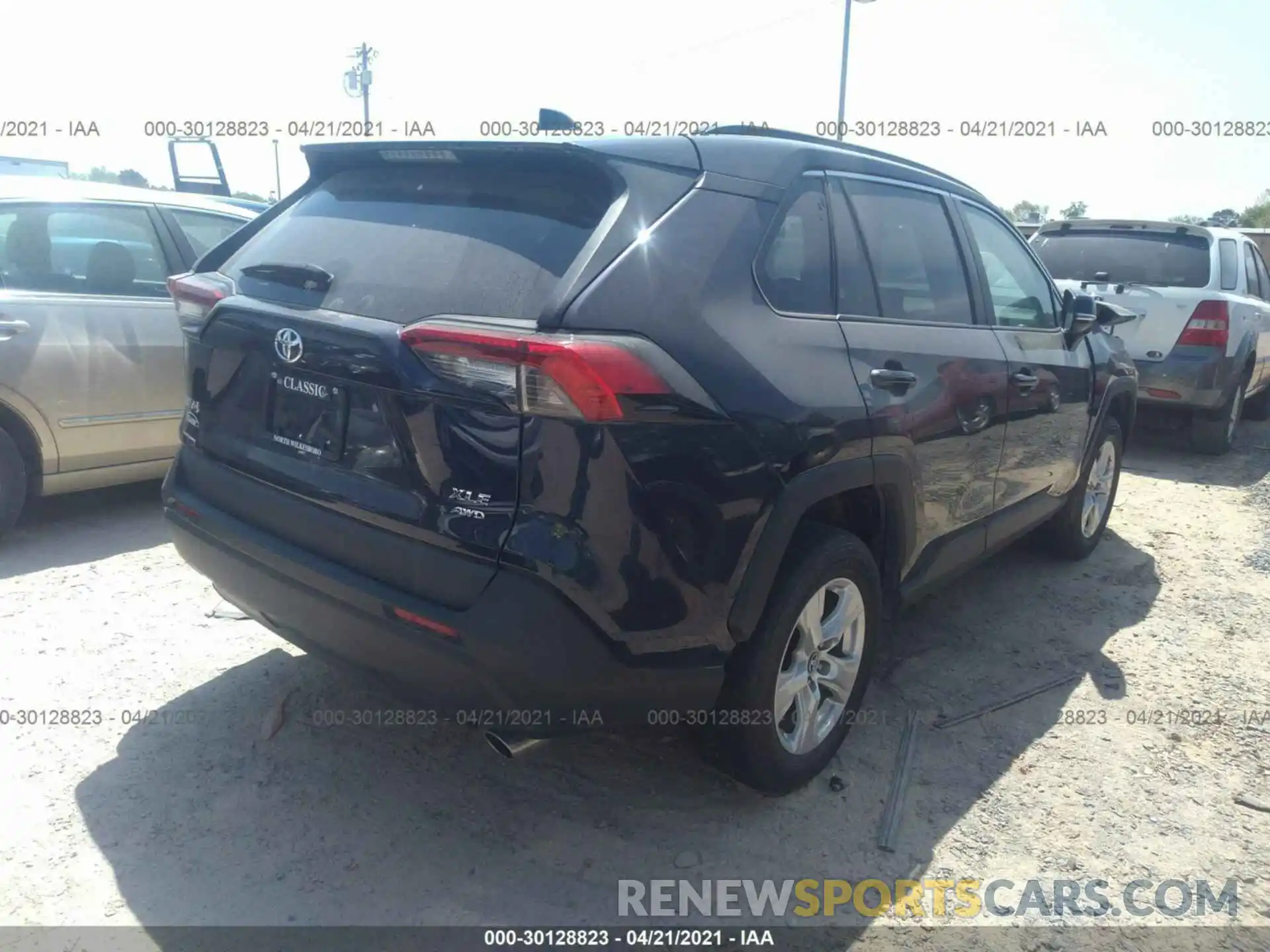 4 Photograph of a damaged car 2T3P1RFV7KW056017 TOYOTA RAV4 2019