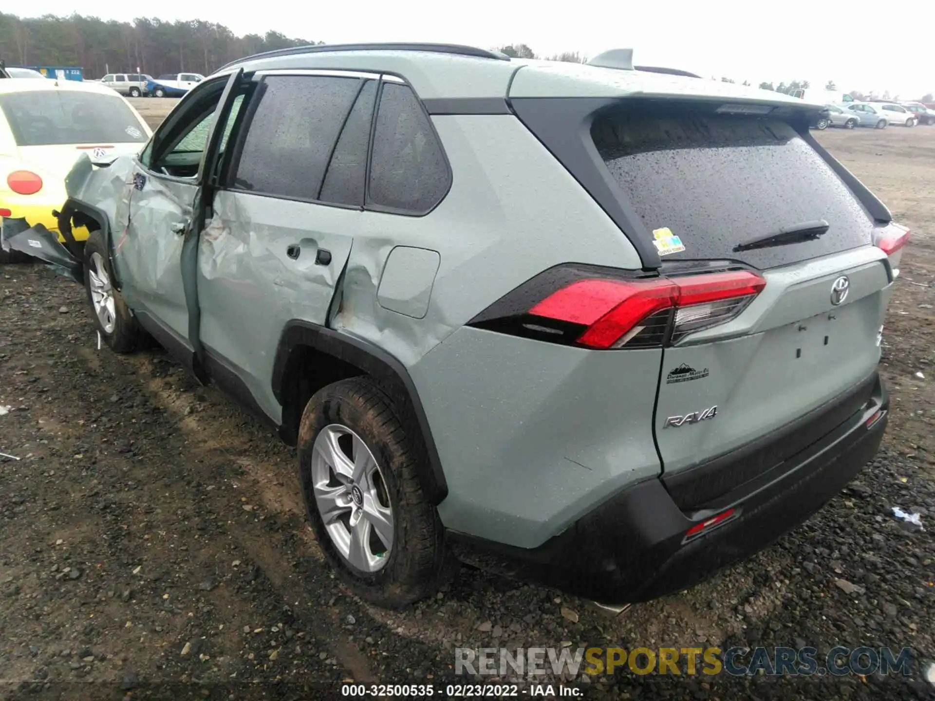 3 Фотография поврежденного автомобиля 2T3P1RFV7KW056079 TOYOTA RAV4 2019