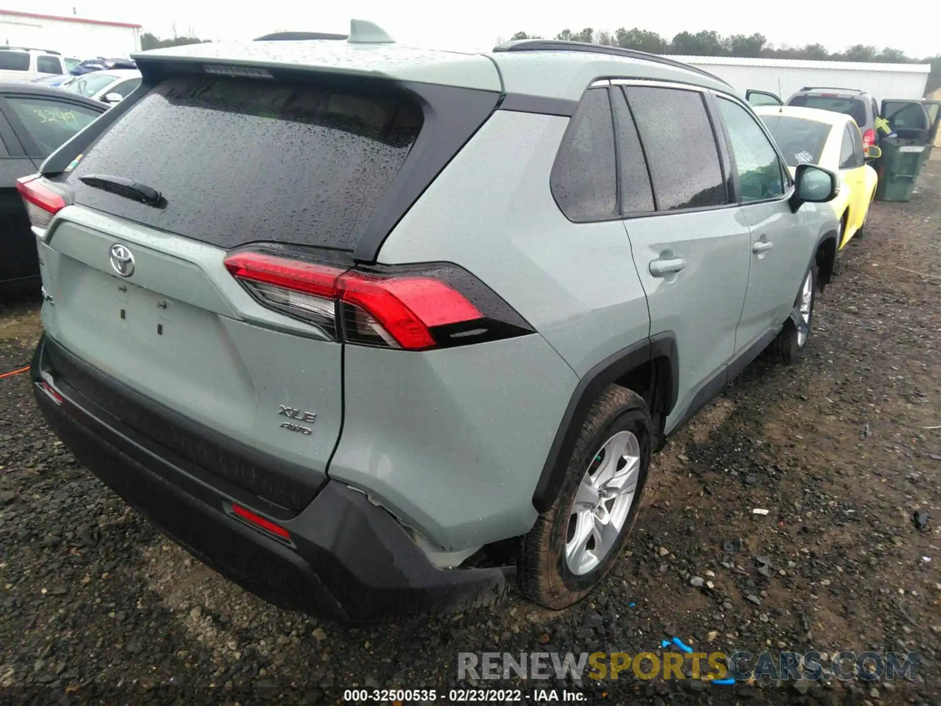 4 Photograph of a damaged car 2T3P1RFV7KW056079 TOYOTA RAV4 2019