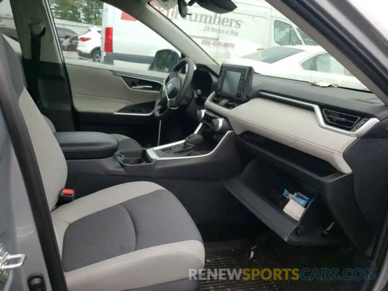 5 Photograph of a damaged car 2T3P1RFV7KW058155 TOYOTA RAV4 2019