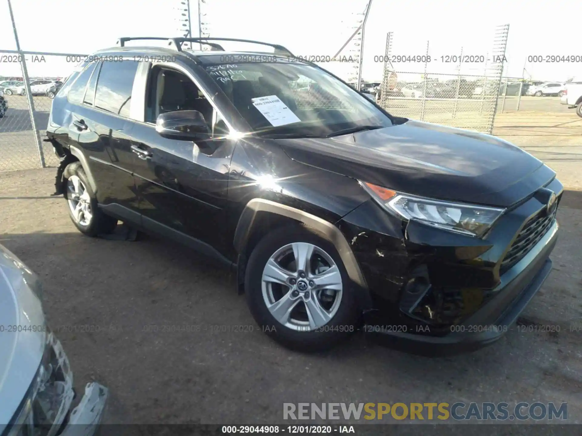 1 Photograph of a damaged car 2T3P1RFV7KW071875 TOYOTA RAV4 2019