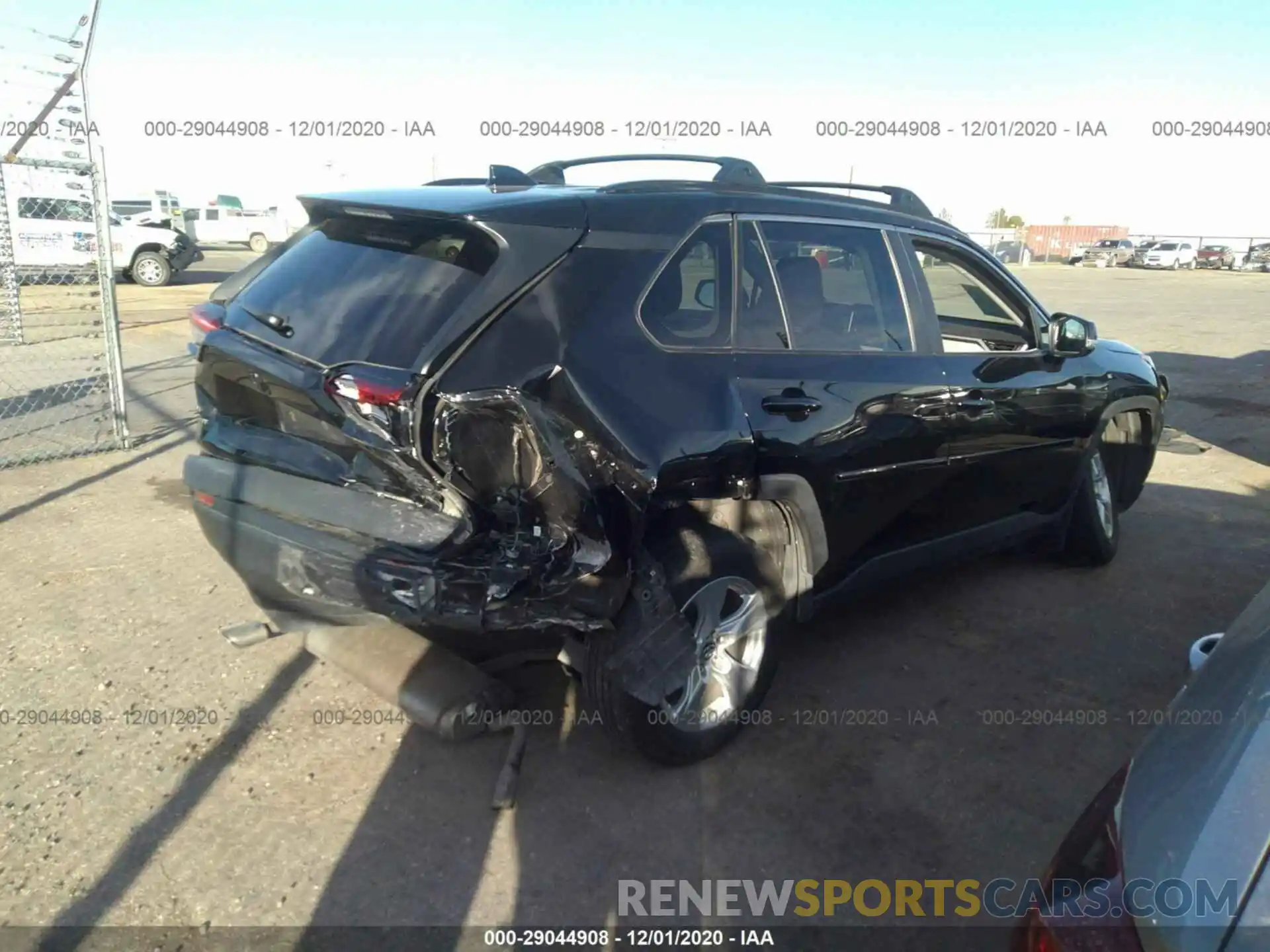 4 Photograph of a damaged car 2T3P1RFV7KW071875 TOYOTA RAV4 2019