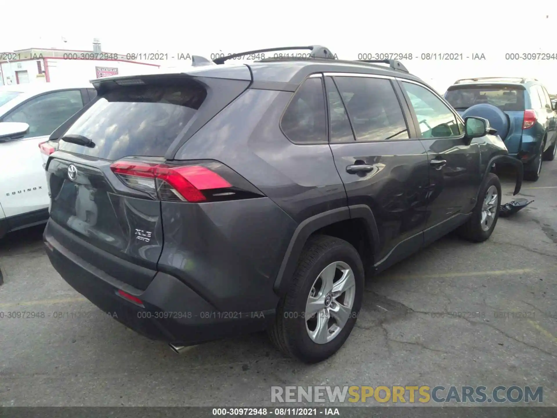 4 Photograph of a damaged car 2T3P1RFV7KW076431 TOYOTA RAV4 2019