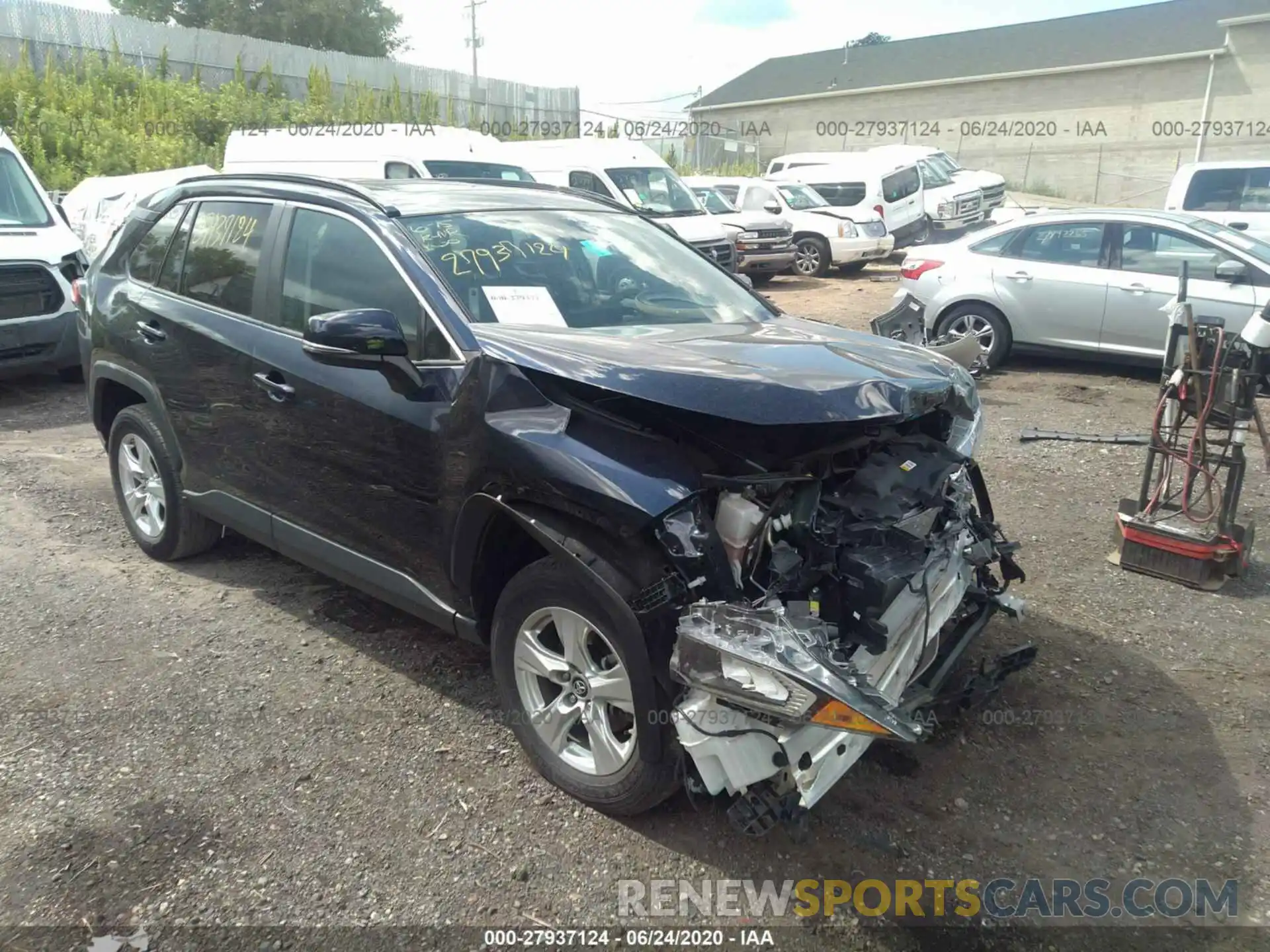 1 Photograph of a damaged car 2T3P1RFV8KC008379 TOYOTA RAV4 2019