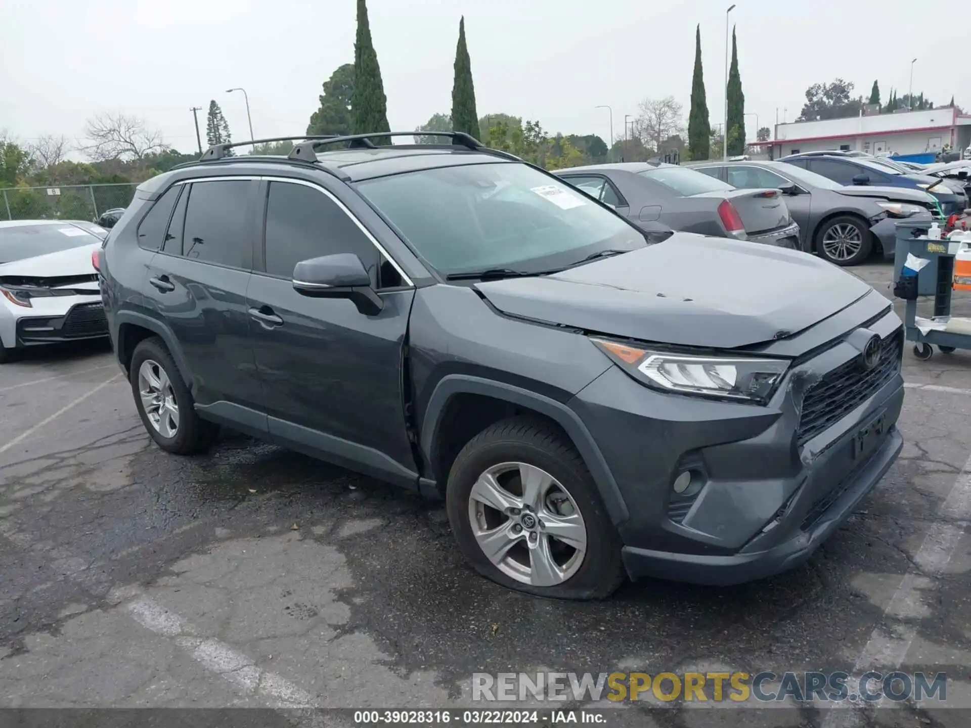 1 Photograph of a damaged car 2T3P1RFV8KC011590 TOYOTA RAV4 2019